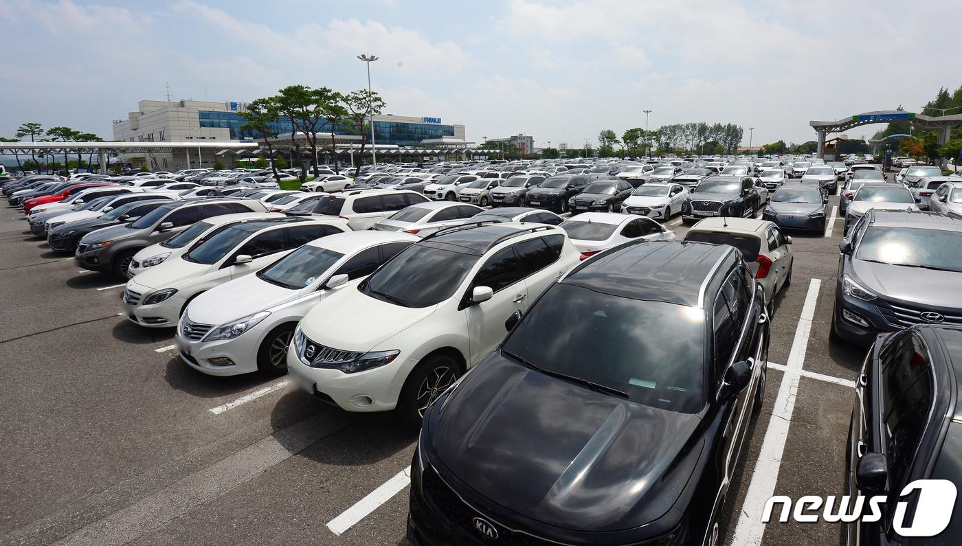 본문 이미지 - 광주공항 주차장. 2020.8.4 ⓒ 뉴스1