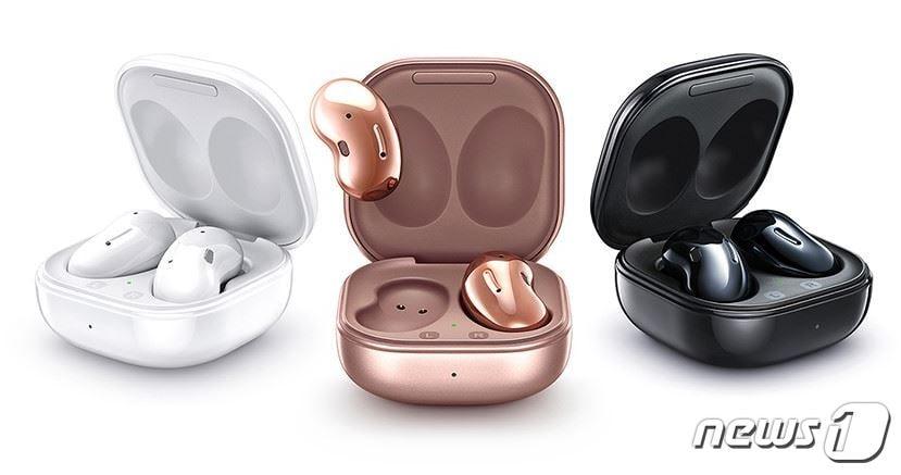 본문 이미지 - 삼성전자의 첫번째 액티브 노이즈 캔슬링(ANC) 탑재 이어폰 '갤럭시버즈 라이브'가 5일 온라인 언팩에서 모습을 드러냈다. (삼성전자 제공) ⓒ 뉴스1