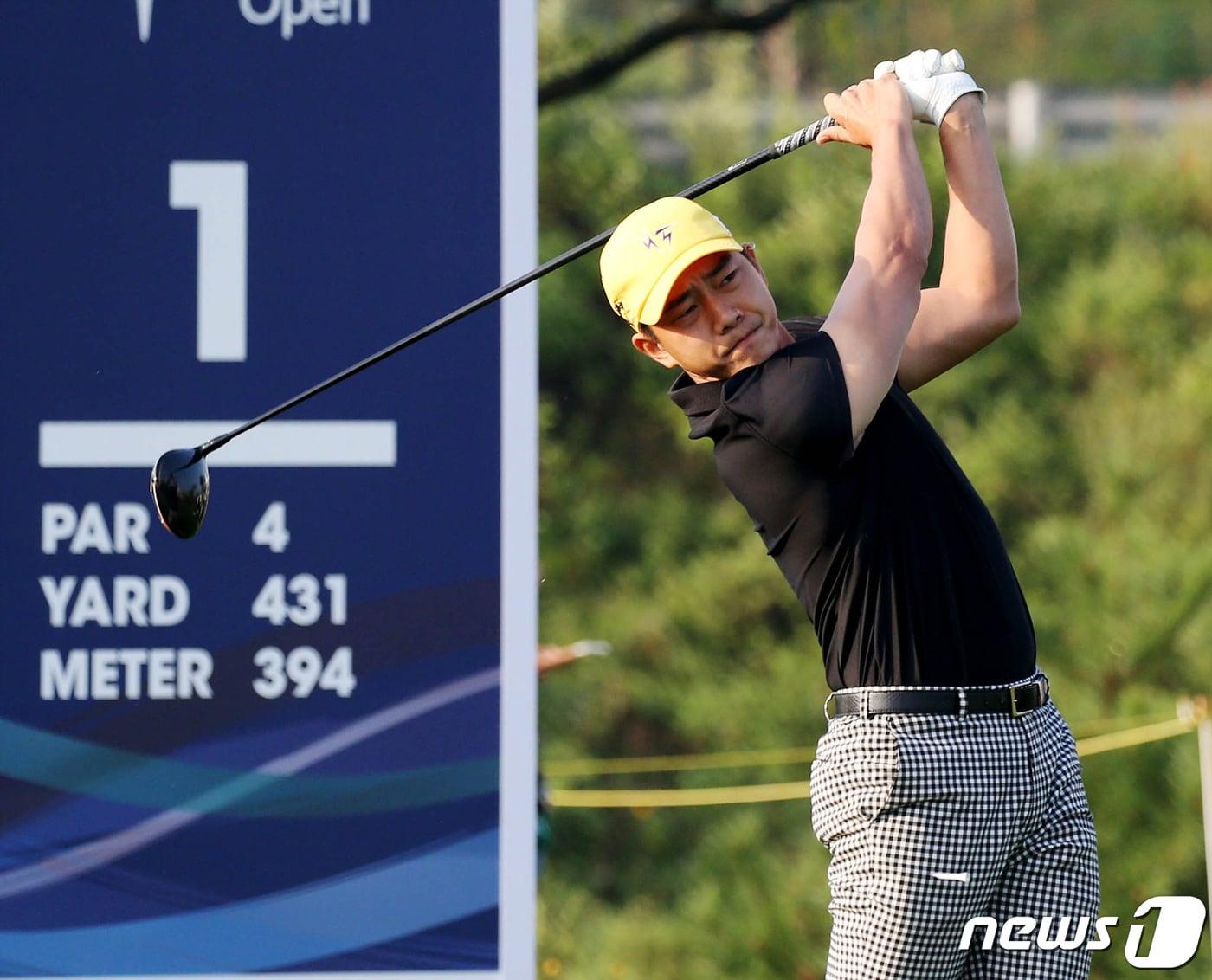 본문 이미지 - 전재한이 10일 인천 청라 베어즈베스트청라GC에서 열린 '제36회 신한동해오픈' 1라운드 1번 홀에서 드라이버 티샷을 하고 있다. (신한금융그룹 제공) 2020.9.10/뉴스1