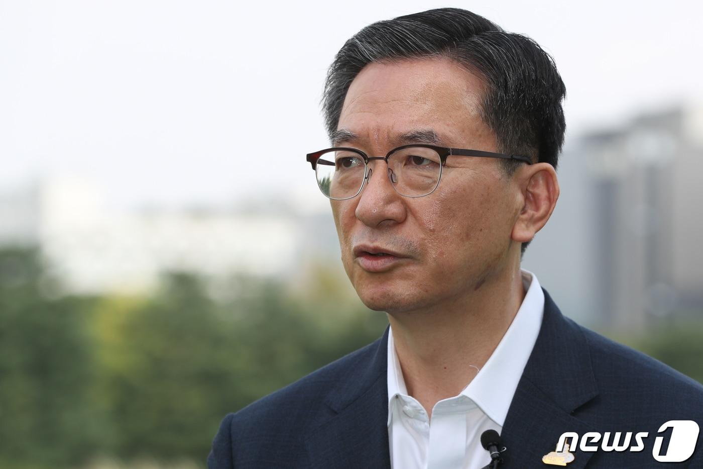 정성호 더불어민주당 의원이 10일 오후 서울 여의도 국회에서 뉴스1과 인터뷰를 하고 있다. 2020.9.10/뉴스1 ⓒ News1 성동훈 기자