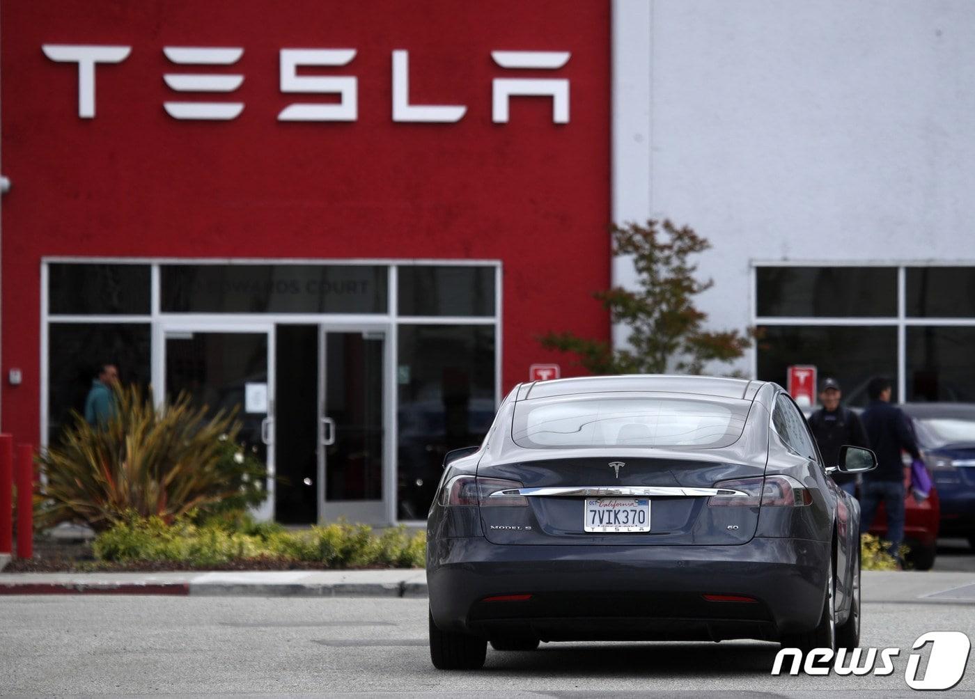본문 이미지 - 테슬라 모델S 차량 ⓒ AFP=뉴스1 자료사진