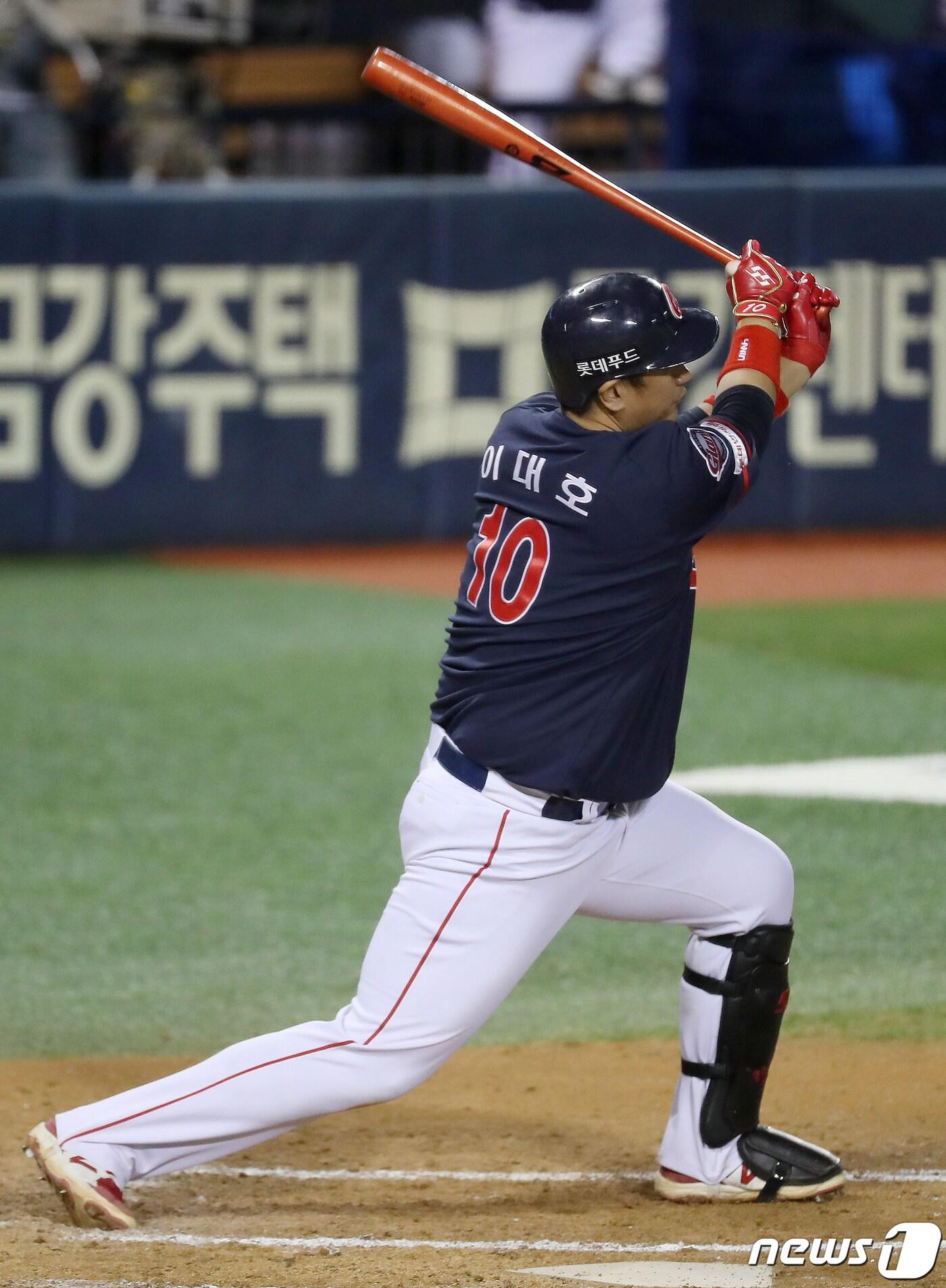 본문 이미지 - 롯데 자이언츠 이대호. /뉴스1 ⓒ News1 김진환 기자