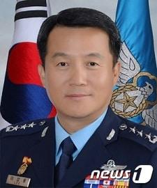 본문 이미지 - 21일 신임 공군참모총장으로 진급·보직 내정된 이성용 공군 중장.(국방부 제공) ⓒ 뉴스1
