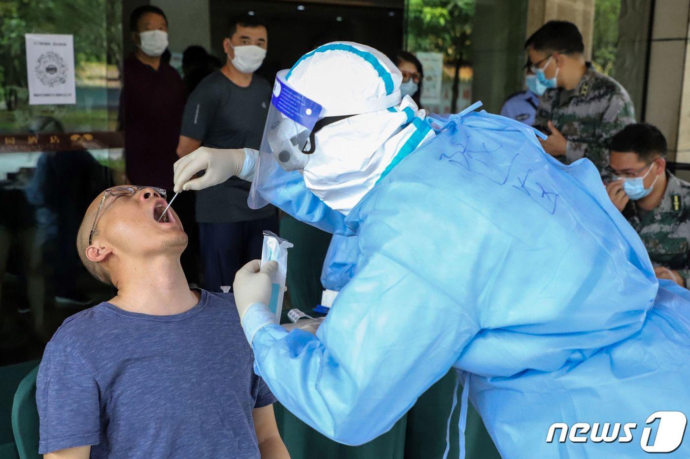 코로나19 진단검사 <자료사진> ⓒ AFP=뉴스1