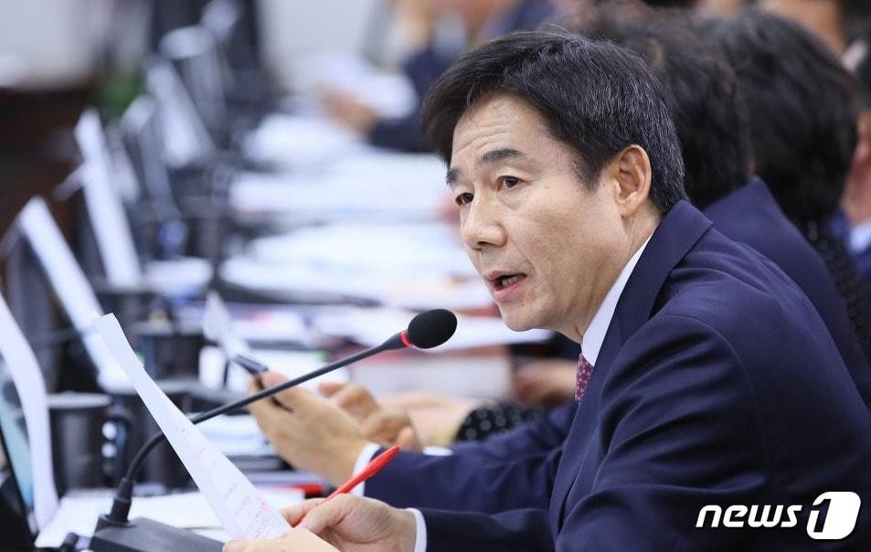 본문 이미지 - 이용호 무소속 의원. ⓒ 뉴스1