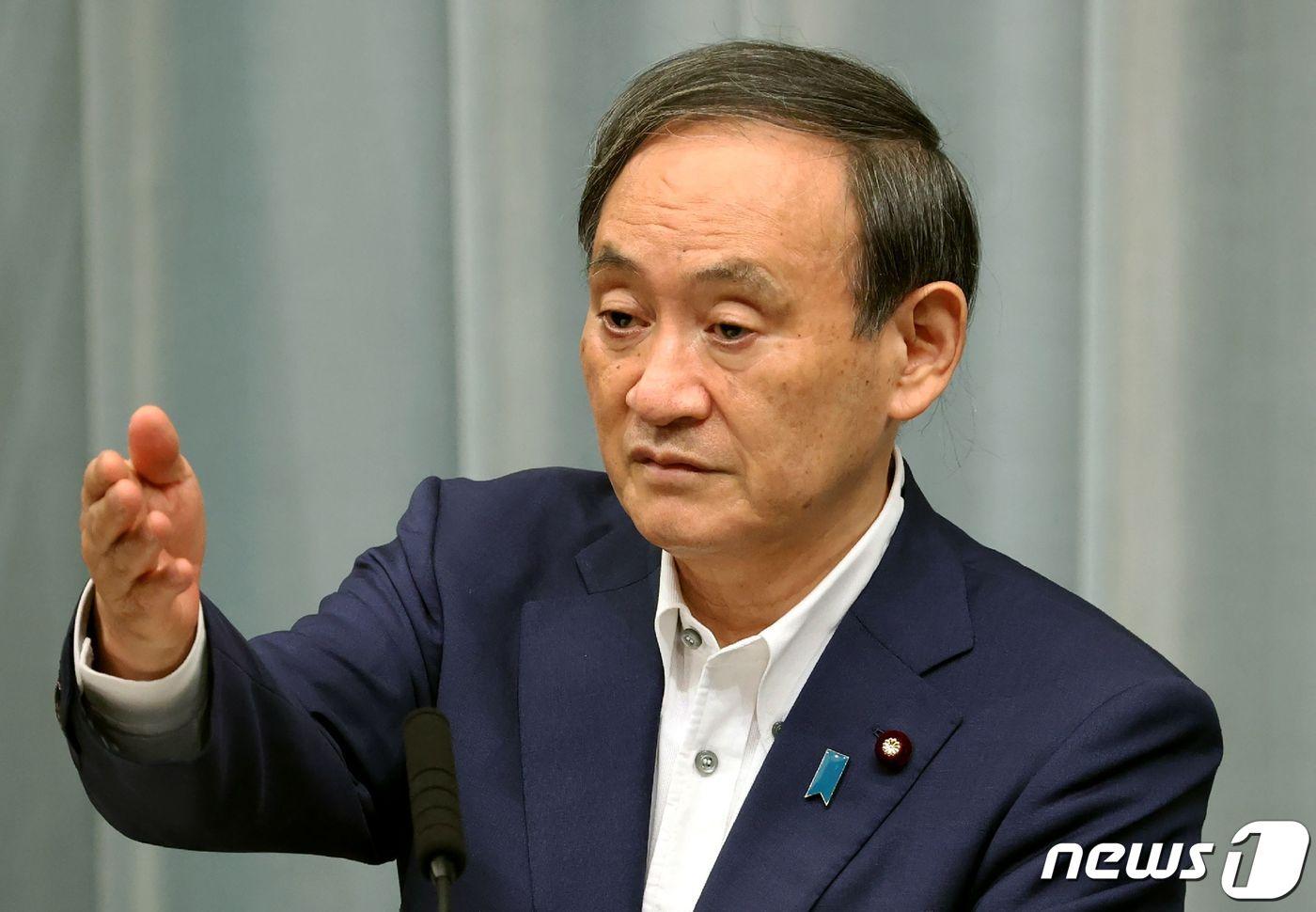 본문 이미지 - 스가 요시히데 일본 관방장관 <자료사진> ⓒ AFP=뉴스1