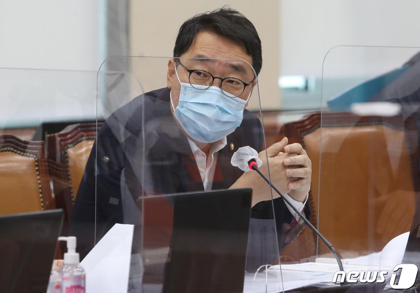 본문 이미지 - 윤영찬 더불어민주당 의원2020.9.8/뉴스1 ⓒ News1 박세연 기자