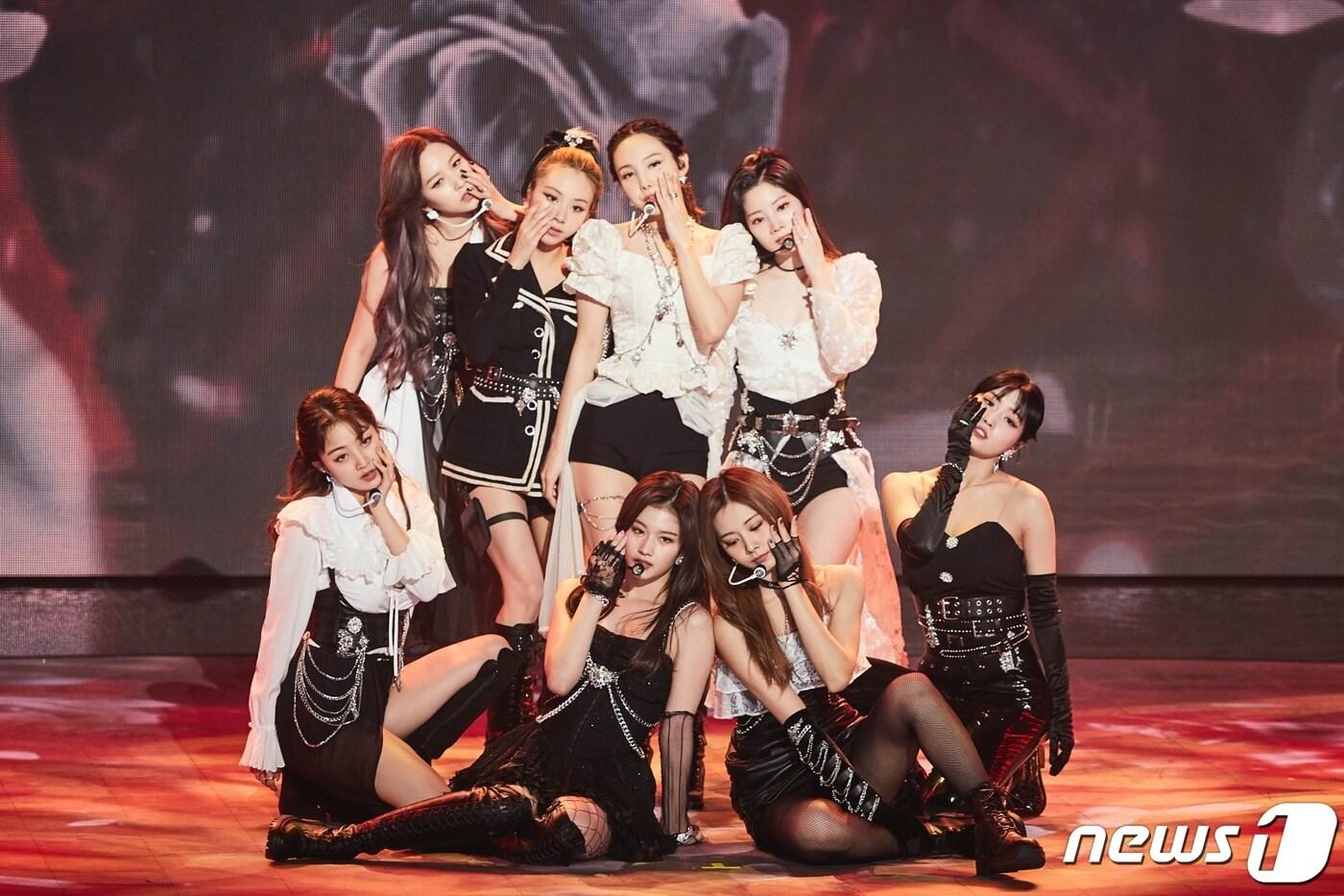 본문 이미지 - 걸그룹 트와이스 2021.1.1/뉴스1 ⓒ News1 김진환 기자