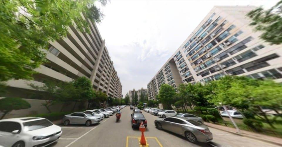 본문 이미지 - 서울 서초구 잠원동 신반포19차 아파트 단지의 모습(네이버 거리뷰 제공) ⓒ 뉴스1