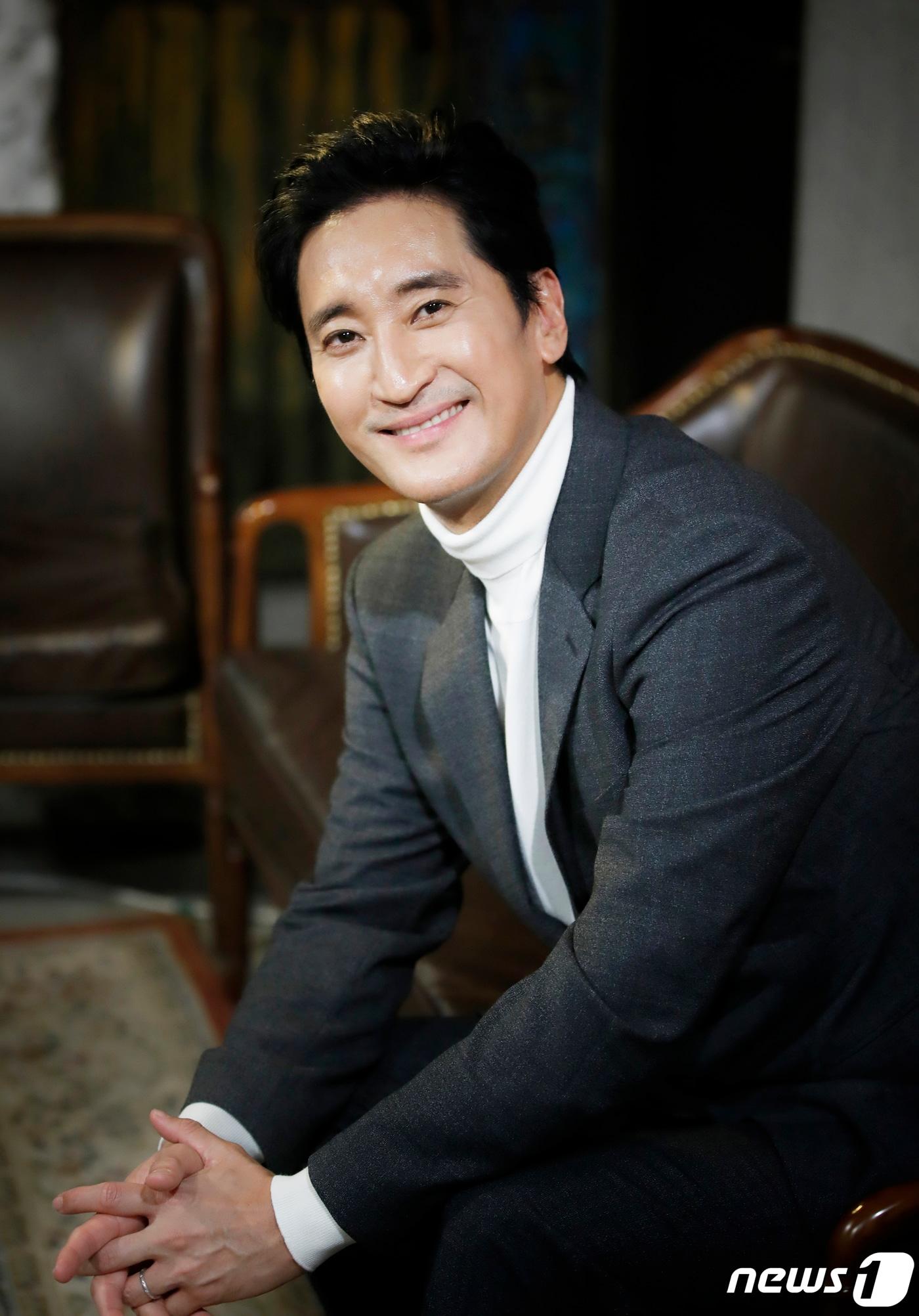 본문 이미지 - 서울 종로구 한 카페. 배우 신현준 신작에세이 '울림' 출간 인터뷰 / 뉴스1 ⓒ News1 권현진 기자