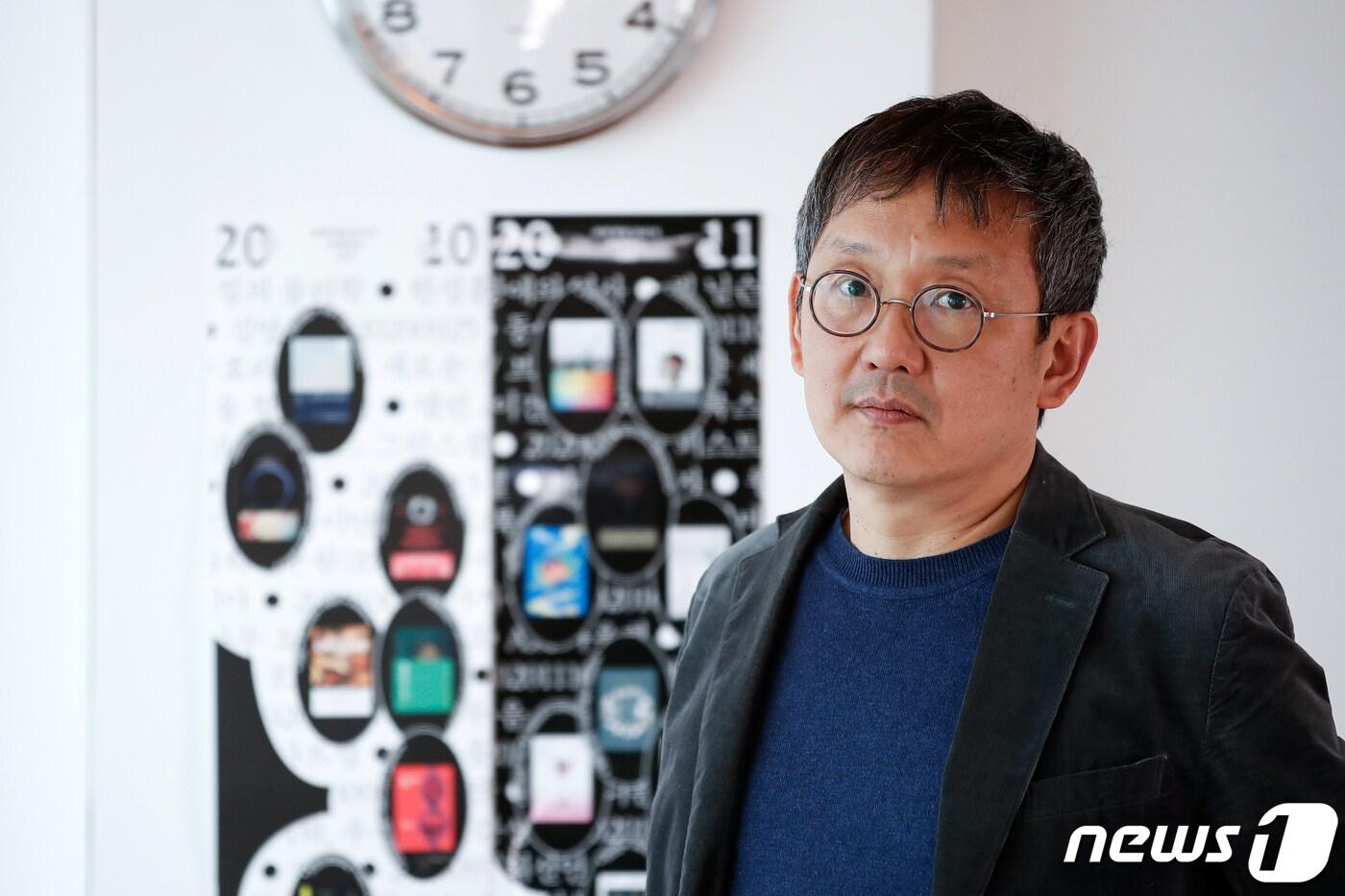 본문 이미지 - 대기과학자 조천호 경희사이버대 교수가 25일 오후 서울 종로구 과학책방 갈다에서 뉴스1과 인터뷰하고 있다. 2021.1.25/뉴스1 ⓒ News1 이승배 기자