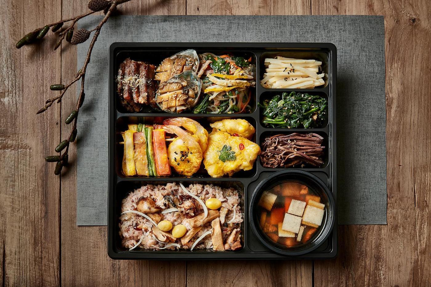 파라다이스호텔 부산 '셰프의 명절 음식' 투고 박스ⓒ 뉴스1