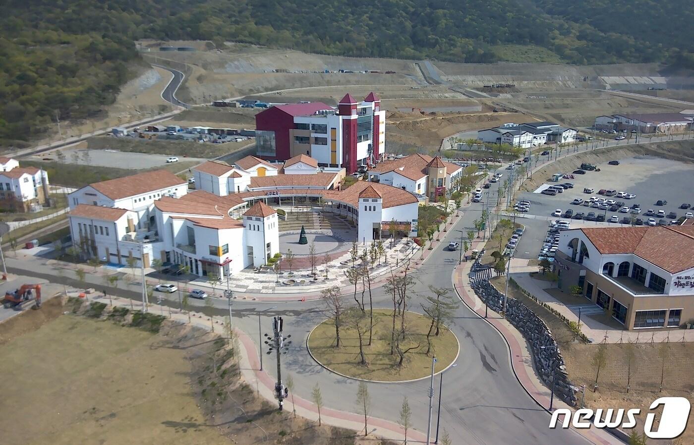'오가닉 힐링투어' 산업관광을 추진할 괴산자연드림파크.(괴산군 제공)ⓒ 뉴스1