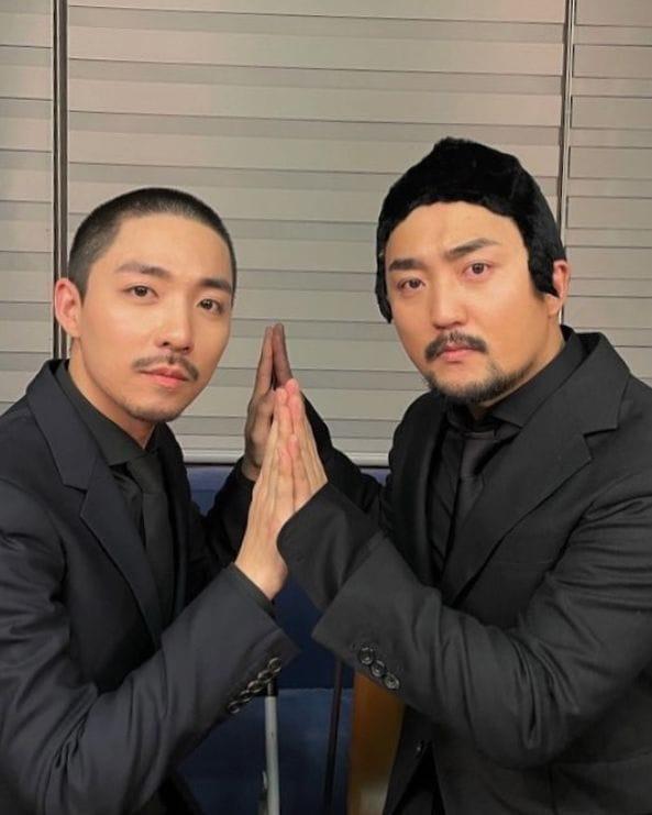 본문 이미지 - 김동규(왼쪽), 유병재ⓒ 뉴스1