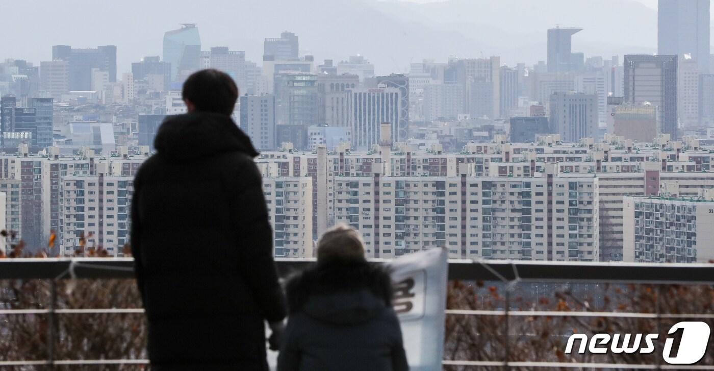 본문 이미지 - 3일 서울 아파트 단지 모습. 2021.1.3/뉴스1 ⓒ News1 허경 기자
