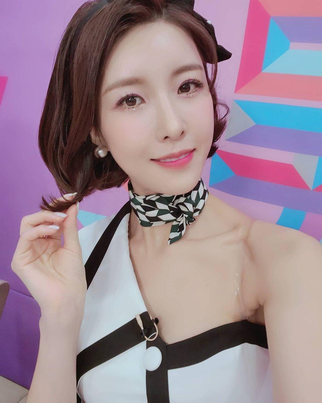 본문 이미지 - 진달래 SNS ⓒ 뉴스1