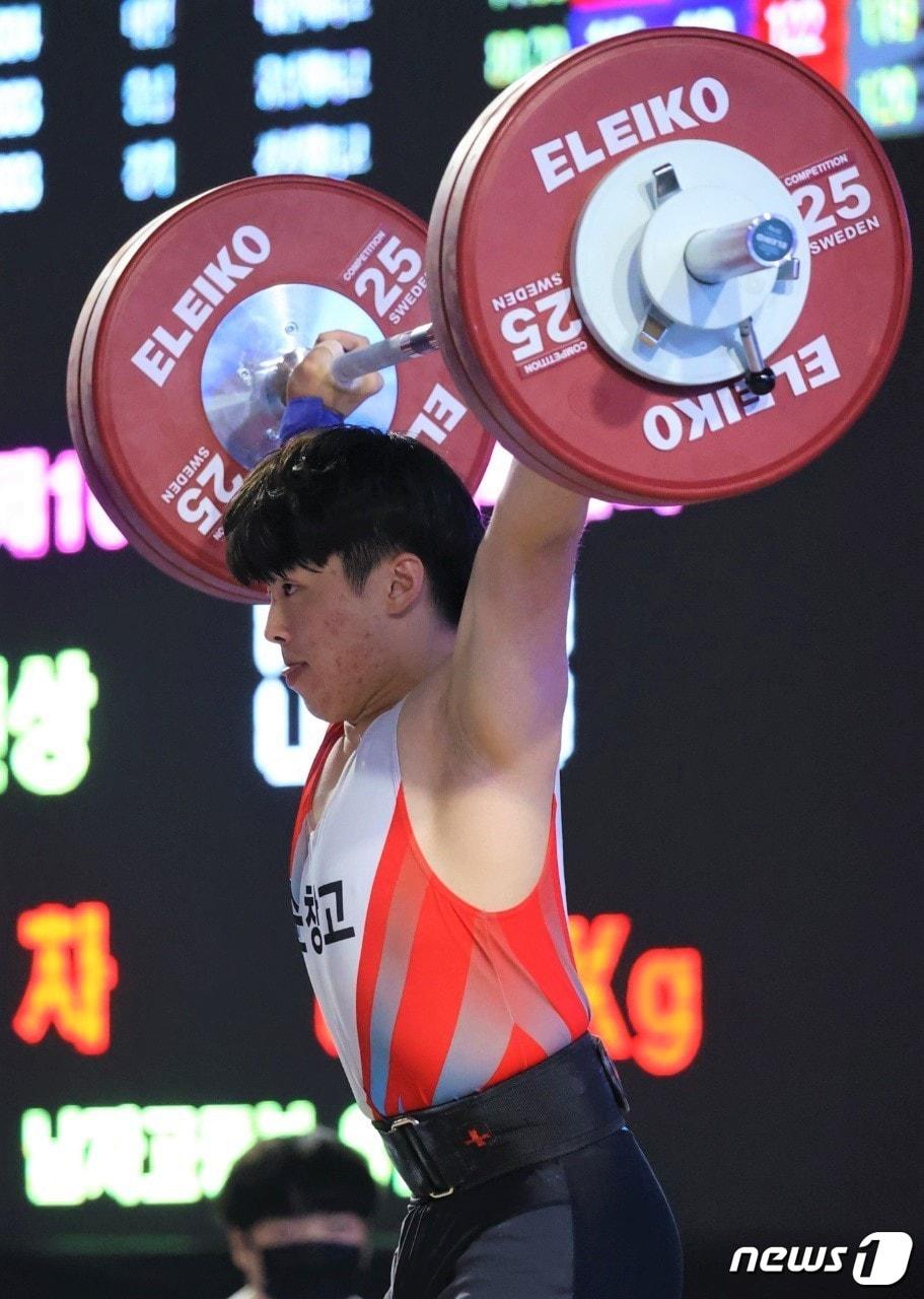 본문 이미지 - 전국체전 3관왕 역대 임병진 선수(순창고 3년)ⓒ 뉴스1