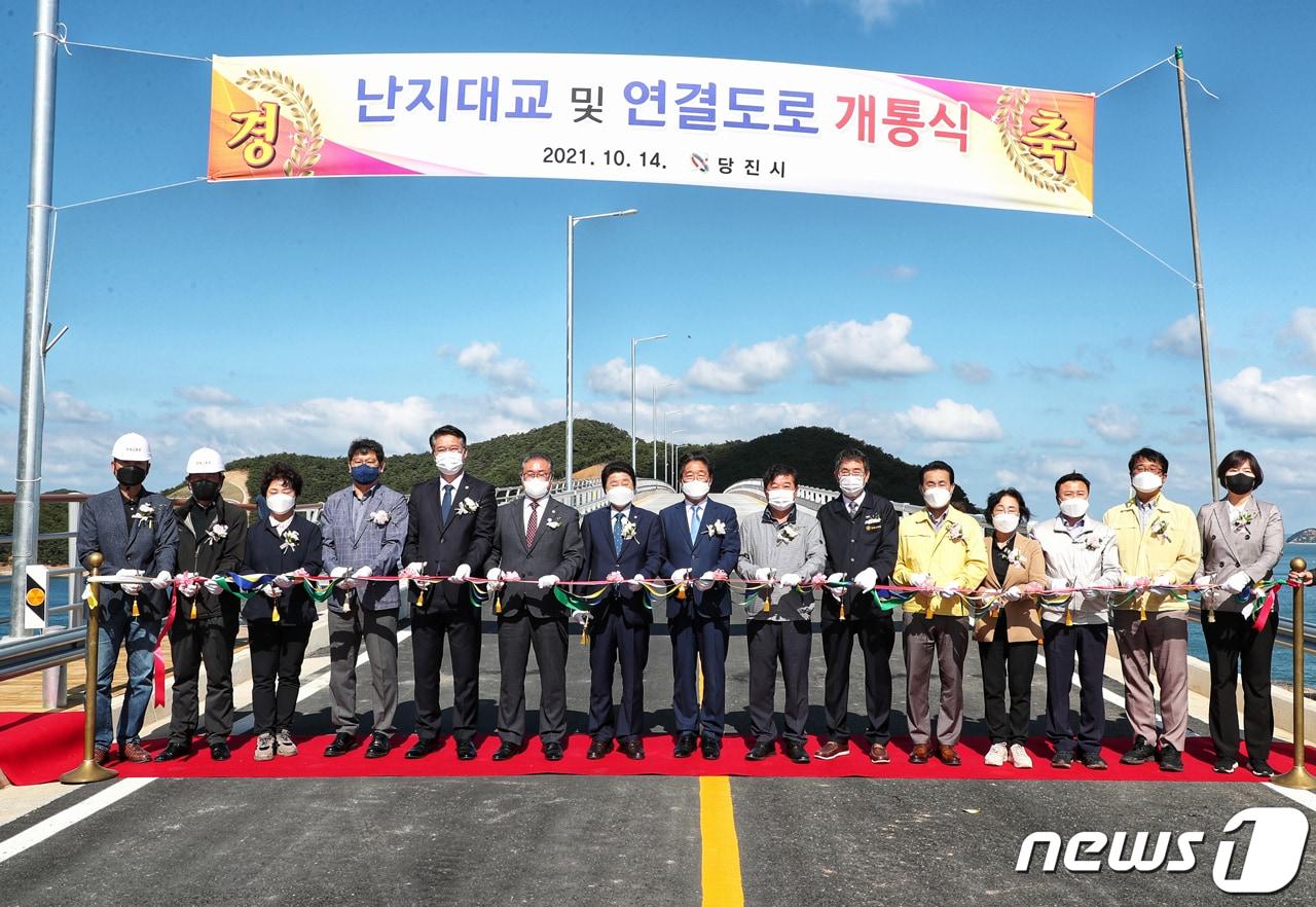 본문 이미지 - 난지대교 개통식 모습ⓒ 뉴스1