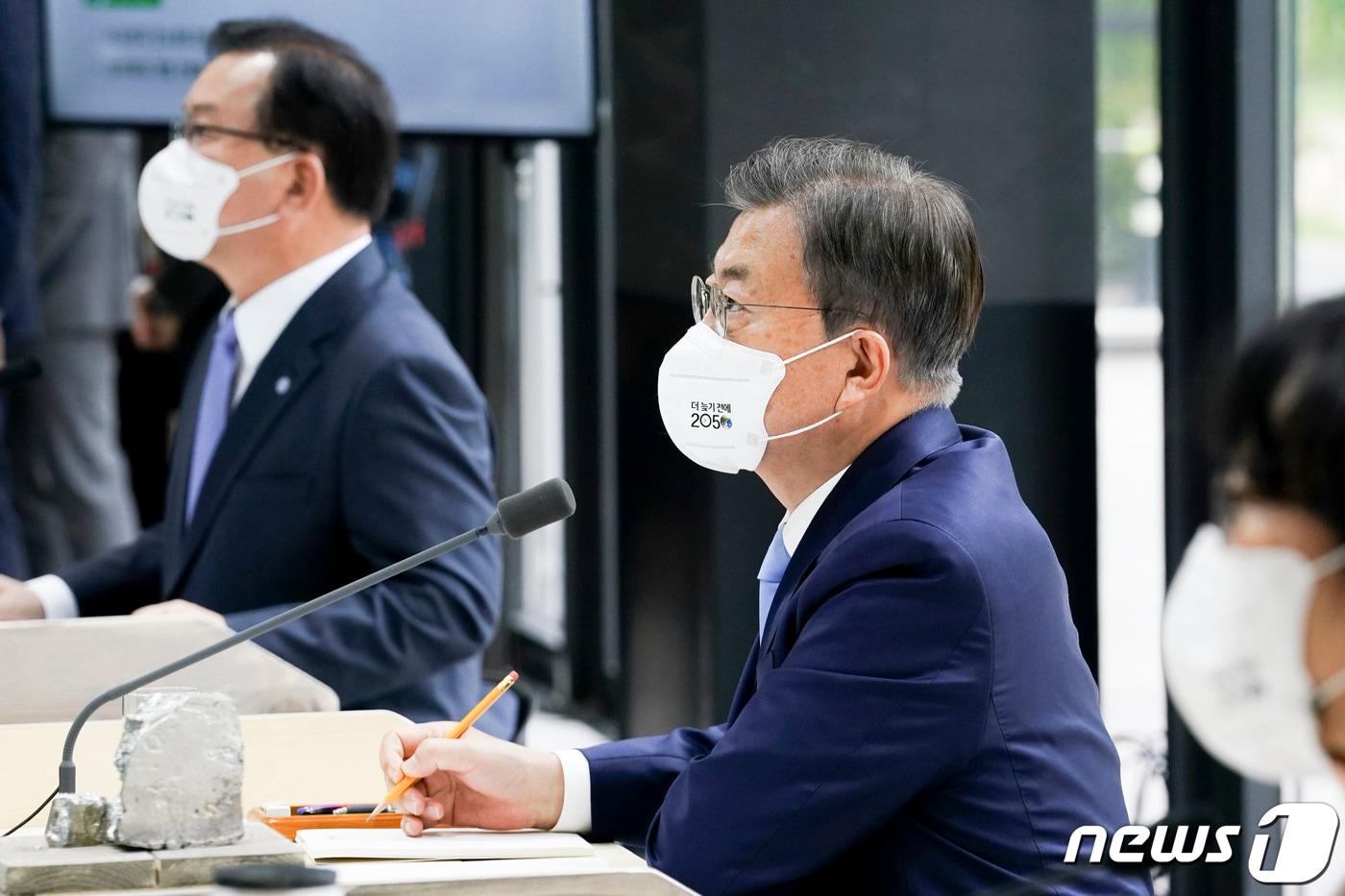 본문 이미지 - 문재인 대통령. 2021.10.18/뉴스1 ⓒ News1 이광호 기자