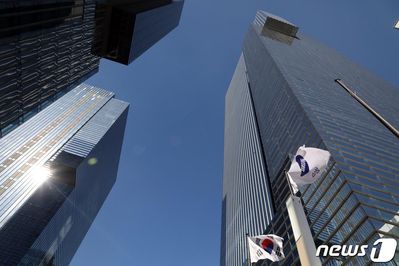 본문 이미지 - 사진은 10월 28일 서울 서초구 삼성전자 서초사옥. 뉴스1 ⓒ News1 황기선 기자