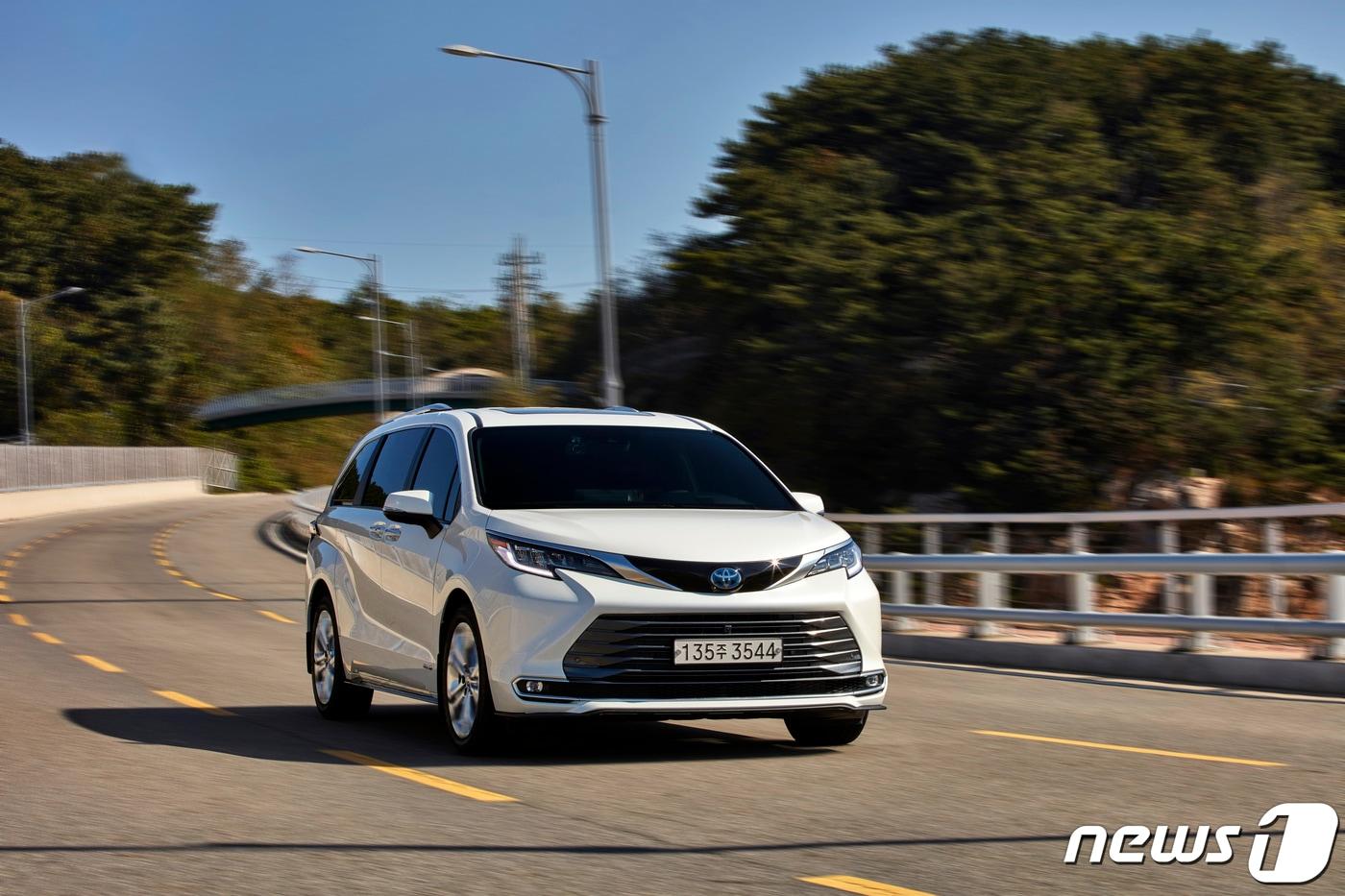 토요타 시에나 하이브리드(사진제공=한국토요타자동차) ⓒ 뉴스1