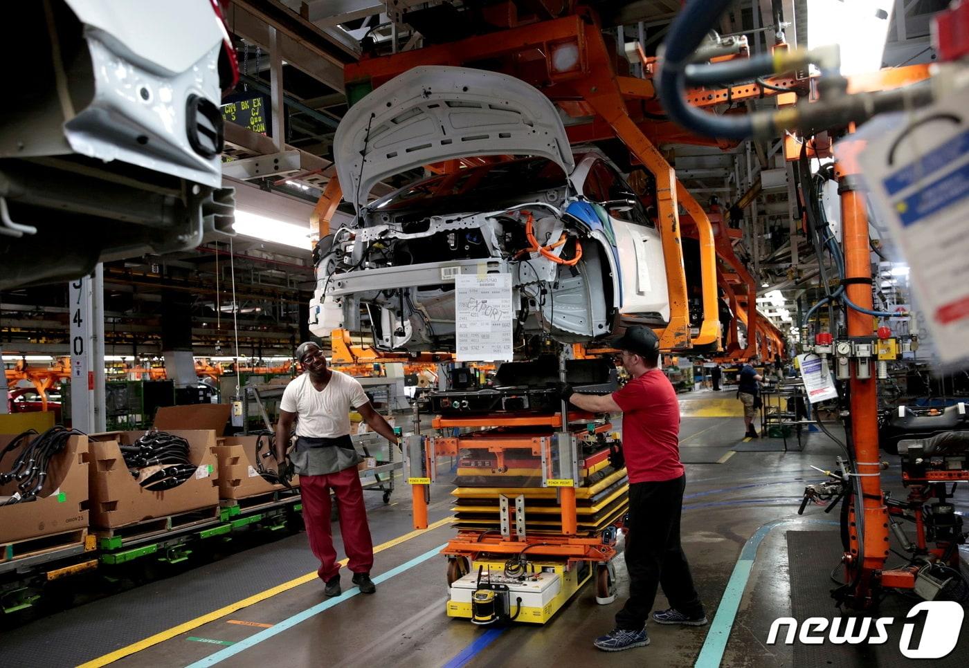 본문 이미지 - 미국 미시건주 레이크오라이언의 제너럴모터스(GM) 조립공장. ⓒ 로이터=뉴스1