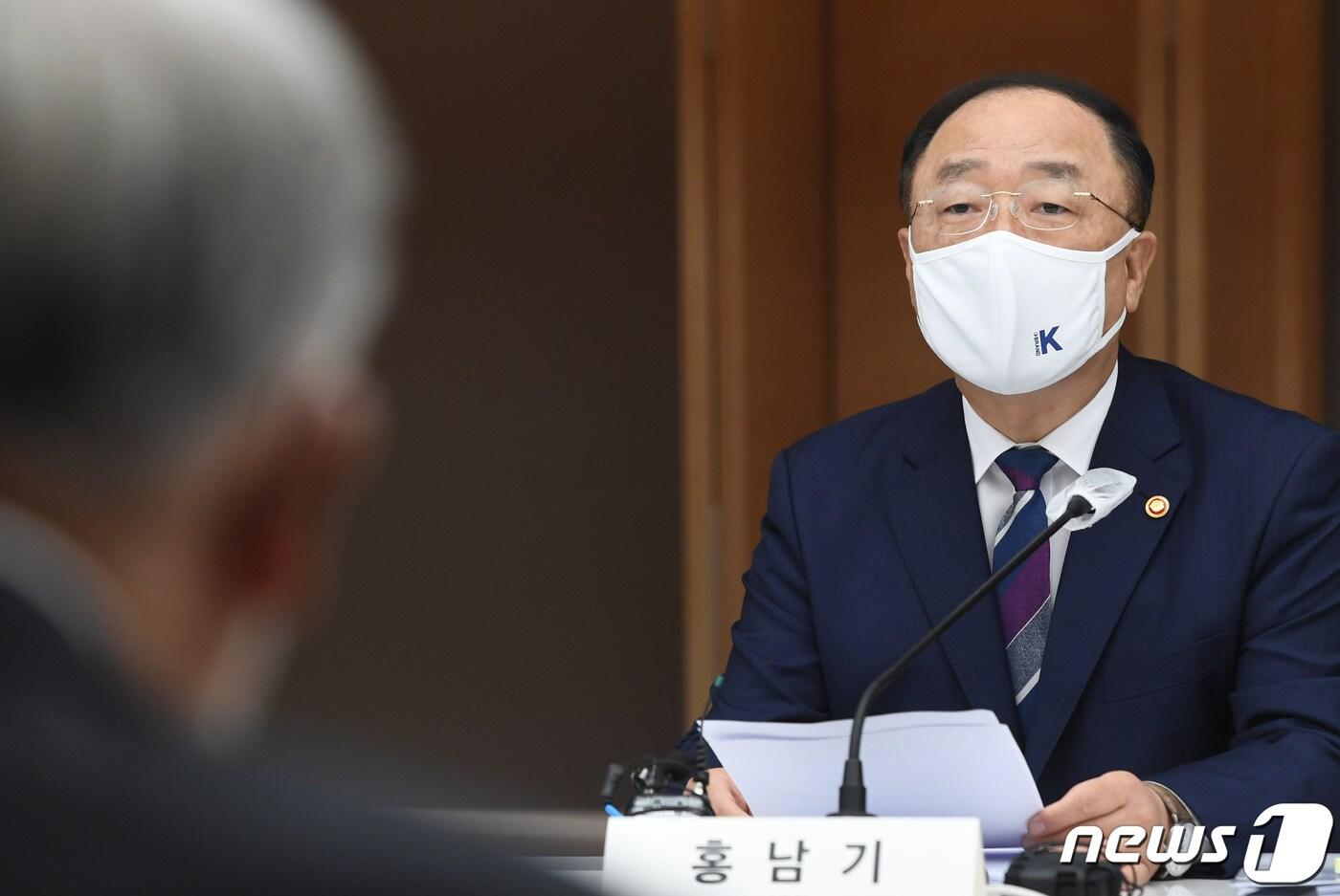 본문 이미지 - 홍남기 부총리 겸 기획재정부 장관. 2021.10.8/뉴스1 ⓒ News1 박정호 기자