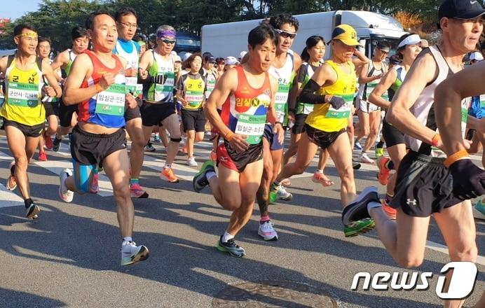 본문 이미지 - 지난 9월부터 2개월 동안 실시된 2021년 제58회 전북도민체전 경기모습.(전북체육회 제공)ⓒ 뉴스1
