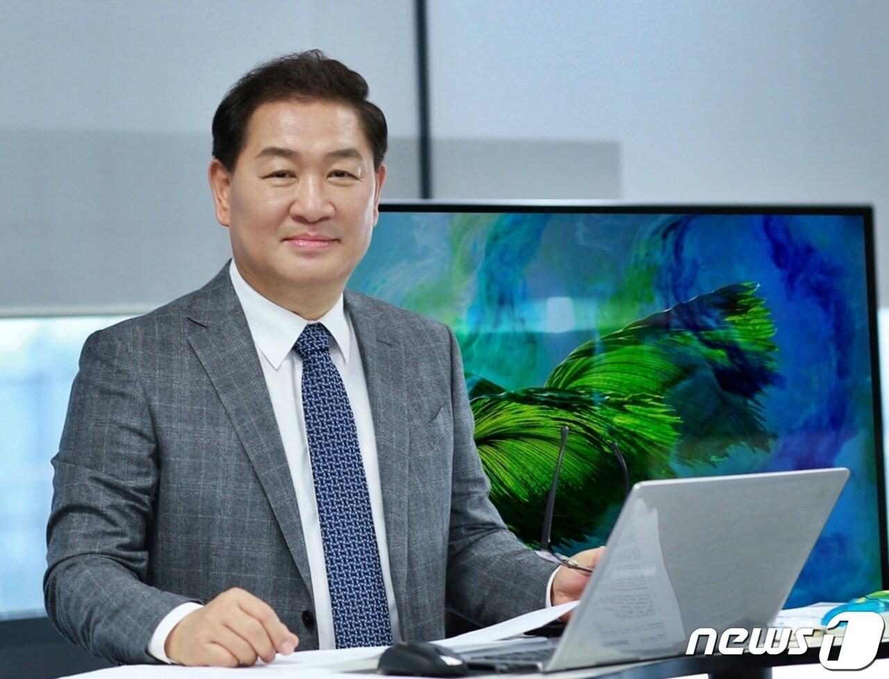 본문 이미지 - 한종희 삼성전자 세트(SET)부문 부회장. (삼성전자 제공) 2021.11.11/뉴스1