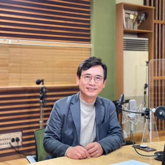본문 이미지 - 유시민 작가가 오는 13일 아침 MBC라디오 '김종배의 시선집중'에 출연한다.  (MBC 홈페이지 갈무리) ⓒ 뉴스1
