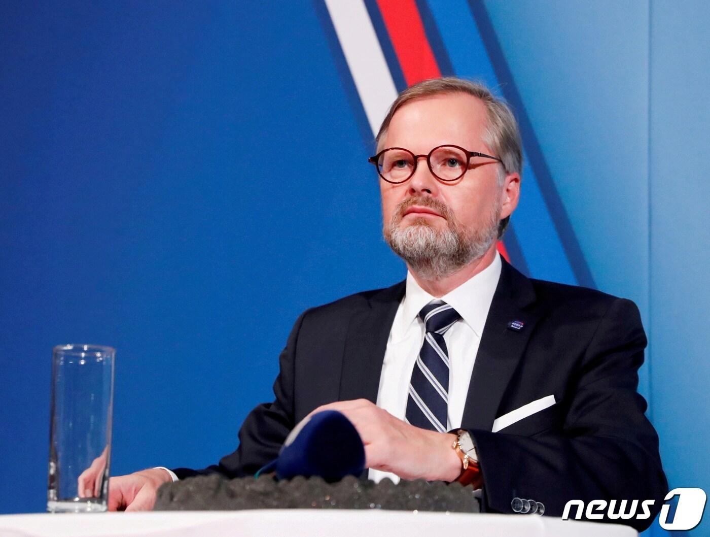 본문 이미지 - 페트르 피알라가 26일 총리직에 임명된다. ⓒ 로이터=뉴스1 ⓒ News1 정윤영 기자