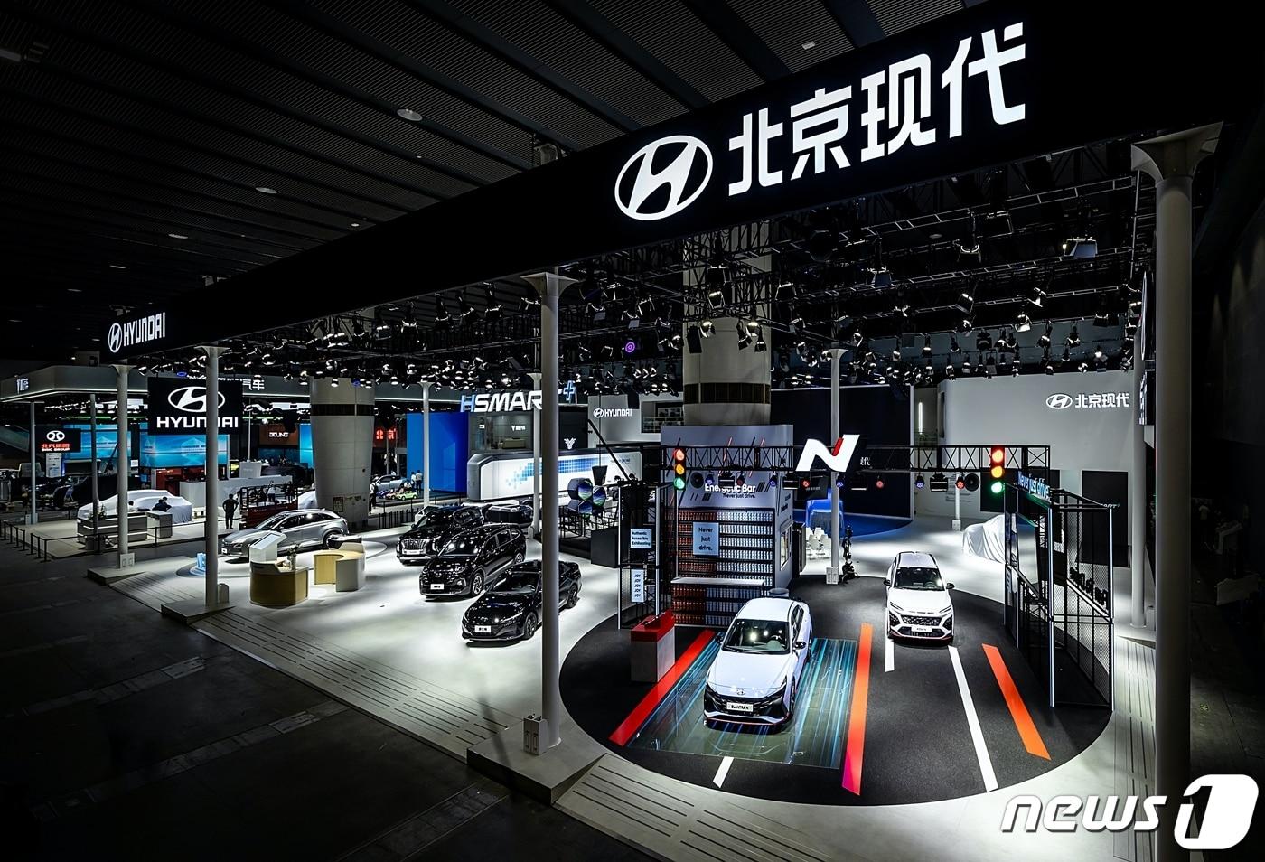 중국 '2021 광저우 국제모터쇼'에 설치된 현대자동차 부스  /뉴스1