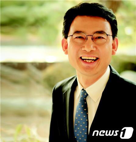 본문 이미지 - 더불어민주당 주거복지특별위원회 부위원장에 임명된 최현덕 전 남양주 부시장 ⓒ 뉴스1