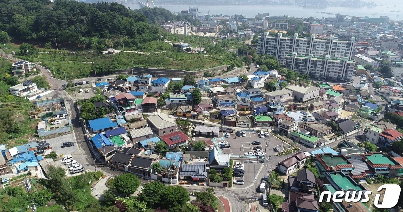 본문 이미지 - 전북 군산시 신흥동 달동네인 말랭이마을.ⓒ 뉴스1