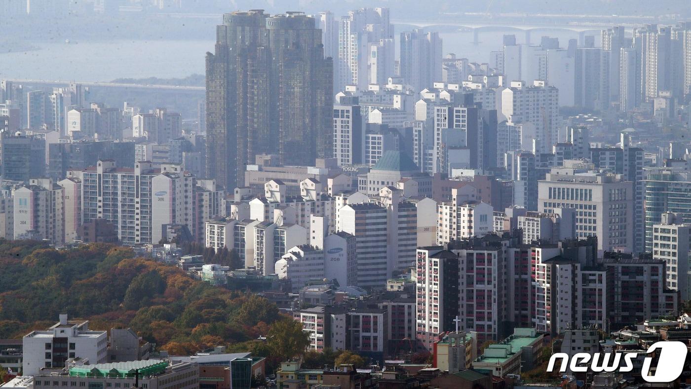 서울 중구 남산타워에서 바라본 아파트 단지의 모습. 2021.11.2/뉴스1 ⓒ News1 김진환 기자