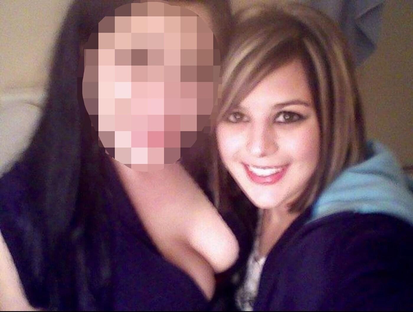 본문 이미지 - 헤일리 커스터(오른쪽)와 그의 절친. (뉴욕포스트 갈무리) ⓒ 뉴스1