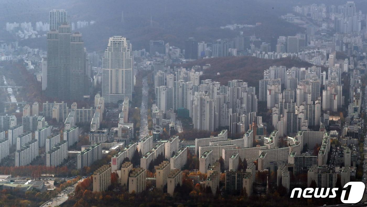 본문 이미지 - 서울 아파트 자료사진 2021.11.22/뉴스1 ⓒ News1 김명섭 기자