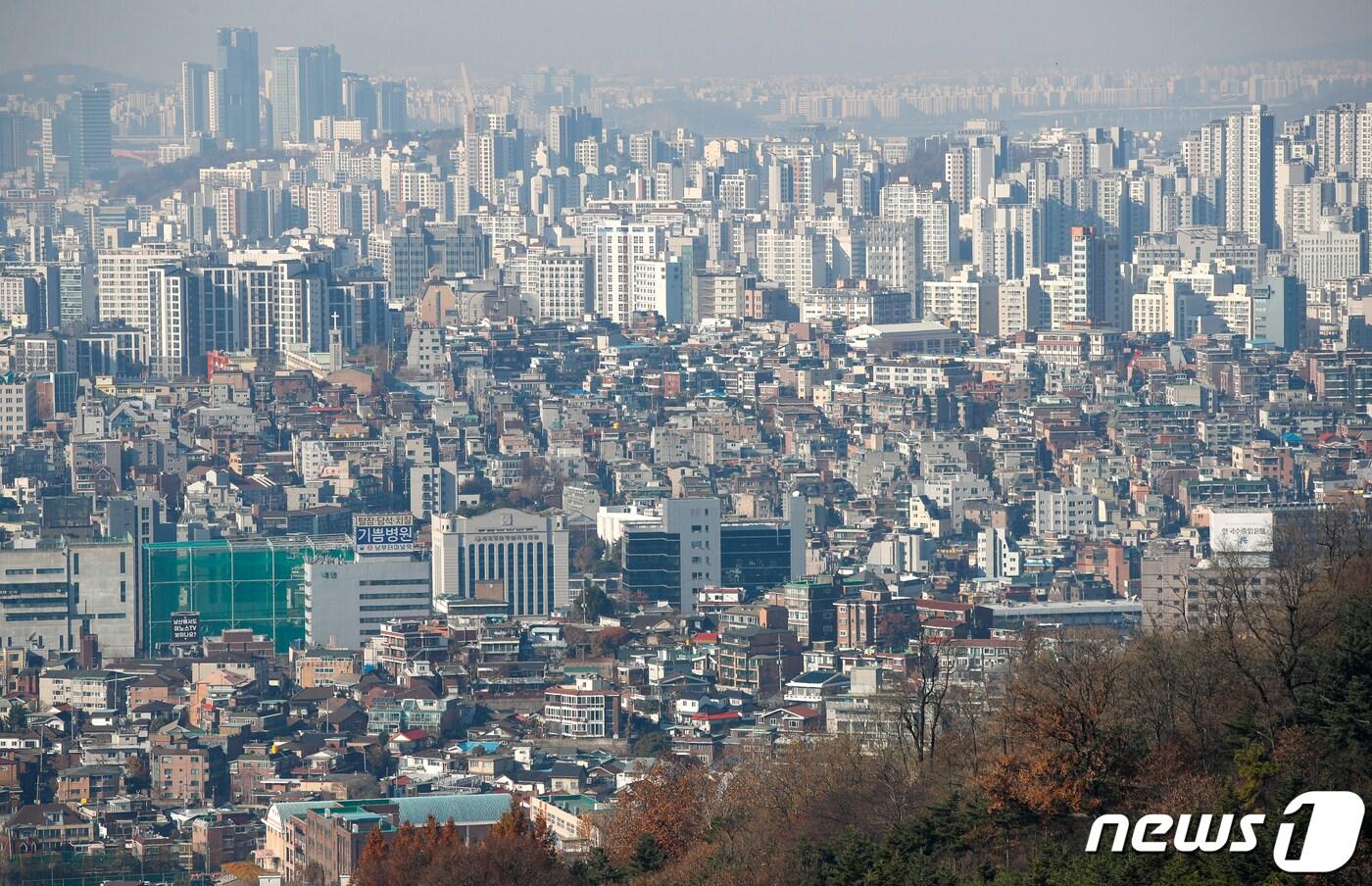 서울 남산에서 본 빌라(연립주택) 밀집지역. 2021.11.28/뉴스1 ⓒ News1 안은나 기자