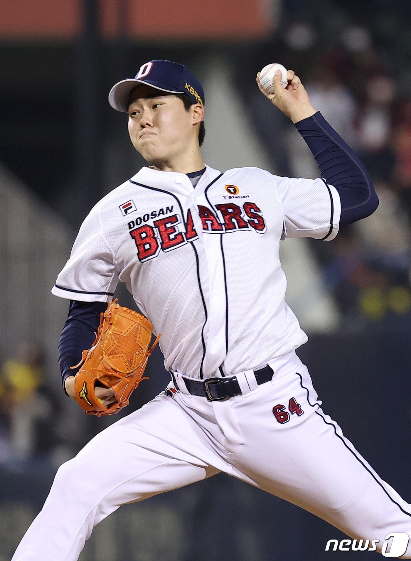 본문 이미지 - 두산 베어스 투수 최승용. 2021.11.5/뉴스1 ⓒ News1 조태형 기자