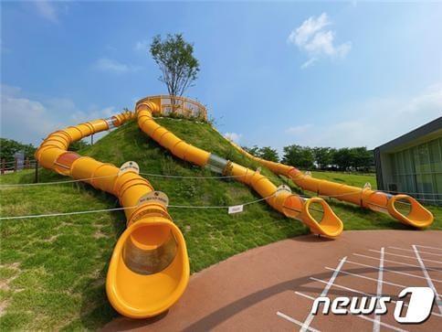 본문 이미지 - 우수 어린이놀이시설로 선정된 국립과천과학관 내 어린이놀이터(행정안전부 제공).ⓒ 뉴스1