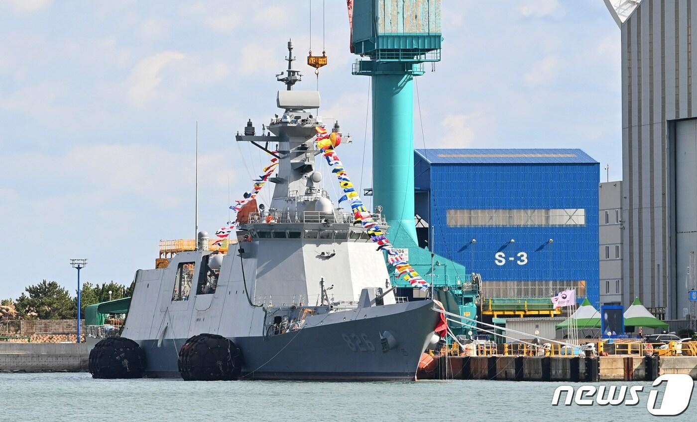 본문 이미지 - 9일 진수된 천안함의 모습. ⓒ 해군 제공