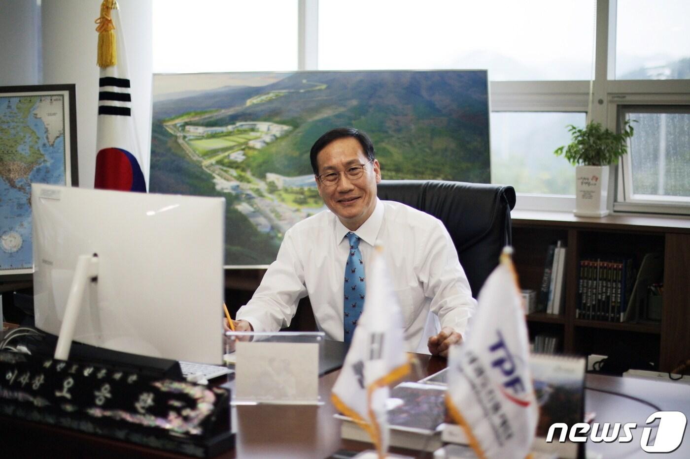 본문 이미지 - 취임 6개월을 맞은 오응환 태권도진흥재단 이사장.(재단제공)2021.12.13/뉴스1