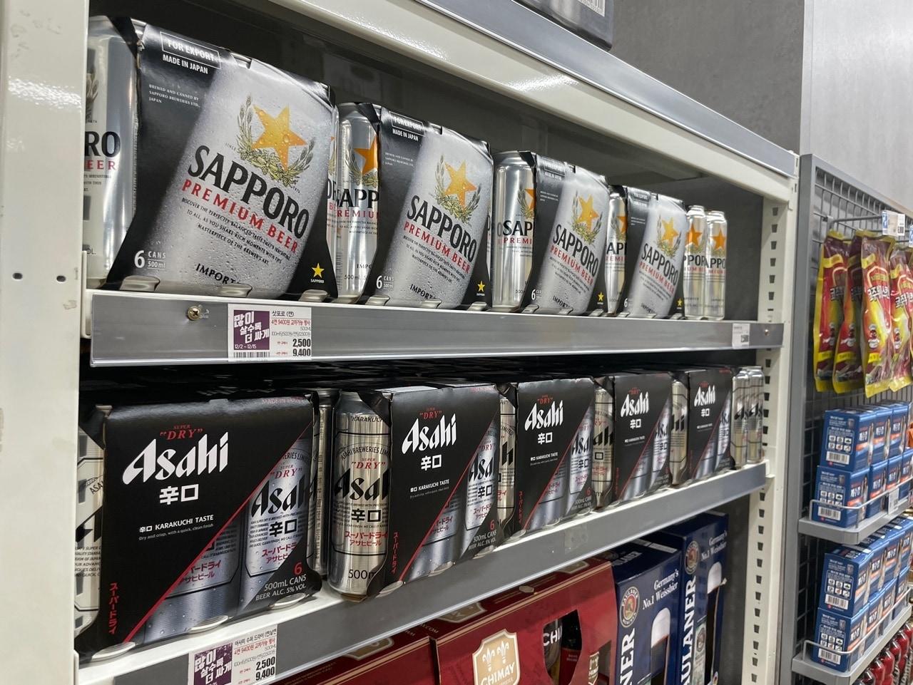 본문 이미지 - 아사히 맥주를 비롯한 일본 맥주의 교차 할인 행사를 진행하고 있다. ⓒ 뉴스1 신민경 기자