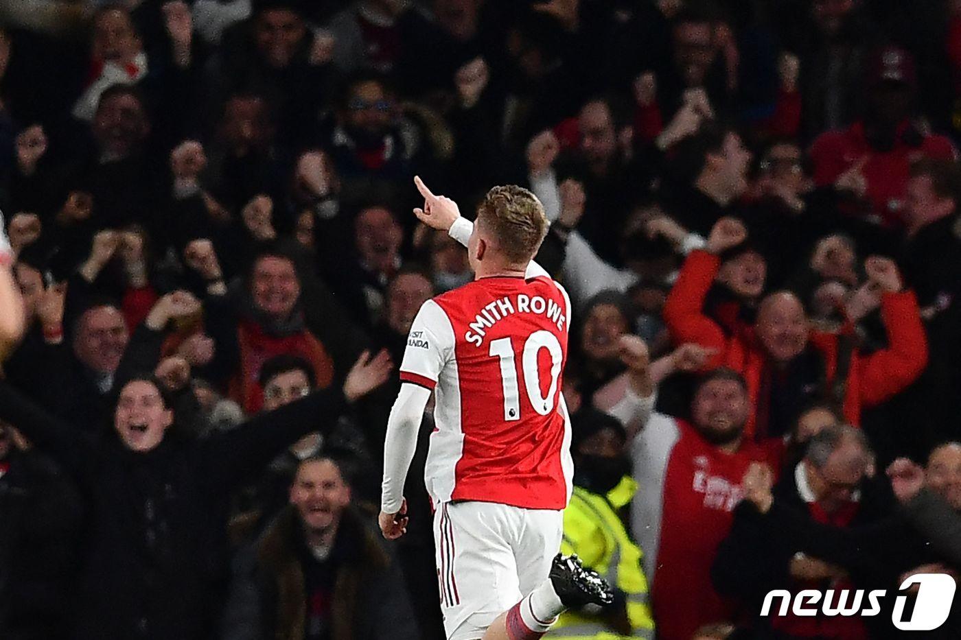 웨스트햄을 상대로 쐐기골을 터트린 에밀 스미스 로우. ⓒ AFP=뉴스1