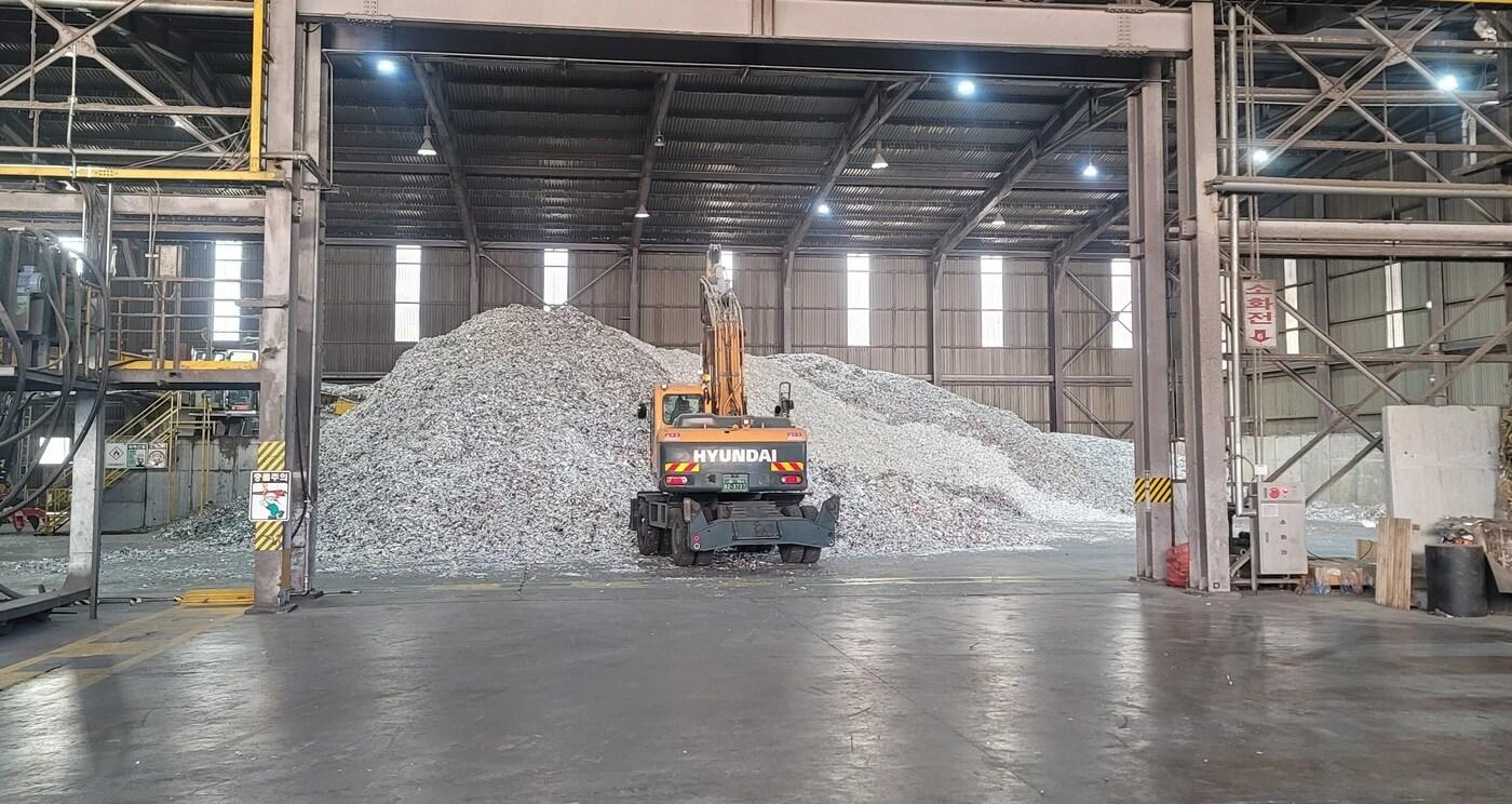 본문 이미지 - 시멘트 공장에서 제조공정에 투입될 순환자원.(한국시멘트협회 제공)ⓒ 뉴스1
