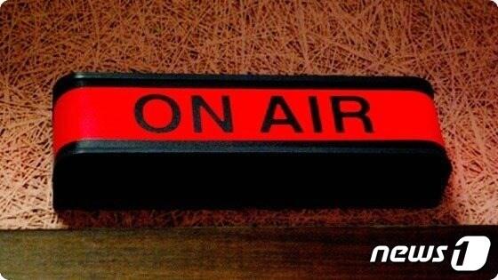 본문 이미지 - 21일 옥천FM공동체라디오 OBN이 첫 방송을 송출했다.. ⓒ 뉴스1