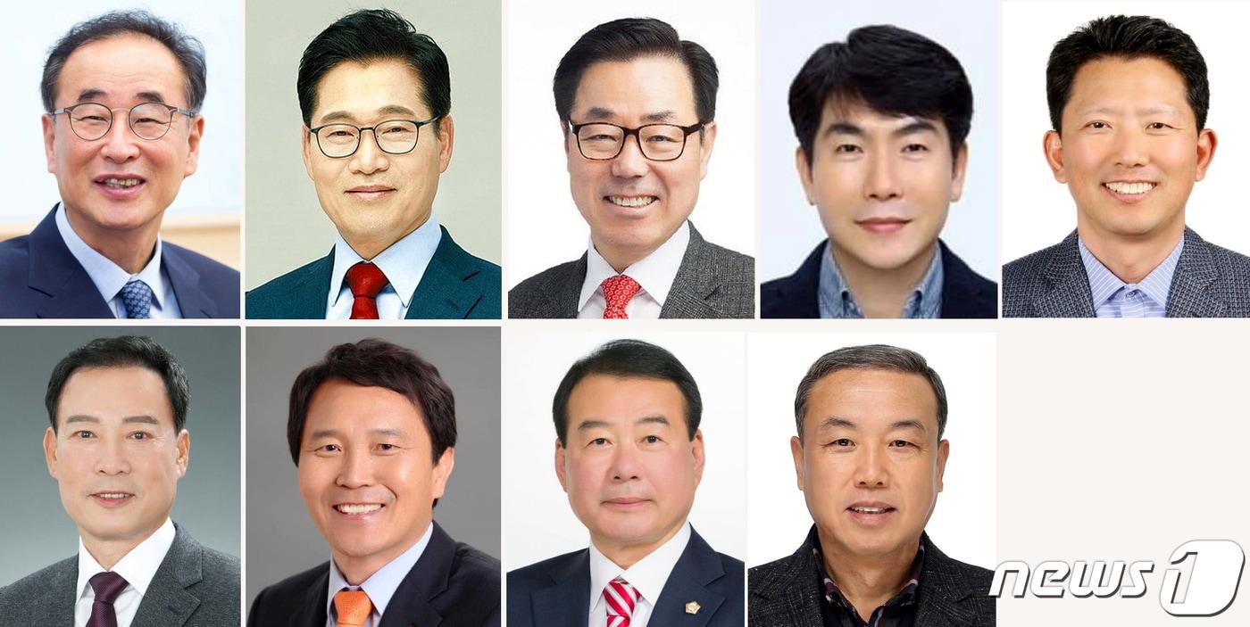 본문 이미지 - 구미시장 출마 예정자들 위쪽 왼편부터 시계방향으로 장세용 구미시장, 김봉재 민주당 구미갑지역위원장, 김석호 국민의힘 민족화해분과위원장, 김영택 전 경북도정무실장, 김장호 전 경북도기획조정실장, 김재근 아사히글라스 화인테크노한국 대표, 김재상 구미시의장, 이양호 전 농촌진흥청장, 이태식 전 경북도의원(여·야순, 가나다순) 2021.12.27/ 뉴스1