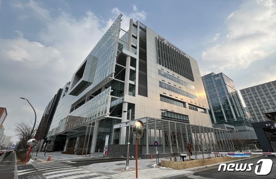 본문 이미지 - 서울창업허브 M+ 건물 전경(서울시제공)ⓒ 뉴스1