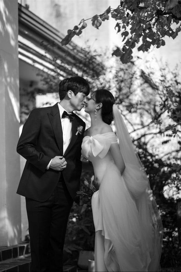 본문 이미지 - 구승민이 결혼식을 올린다.(롯데 자이언츠 제공) ⓒ 뉴스1