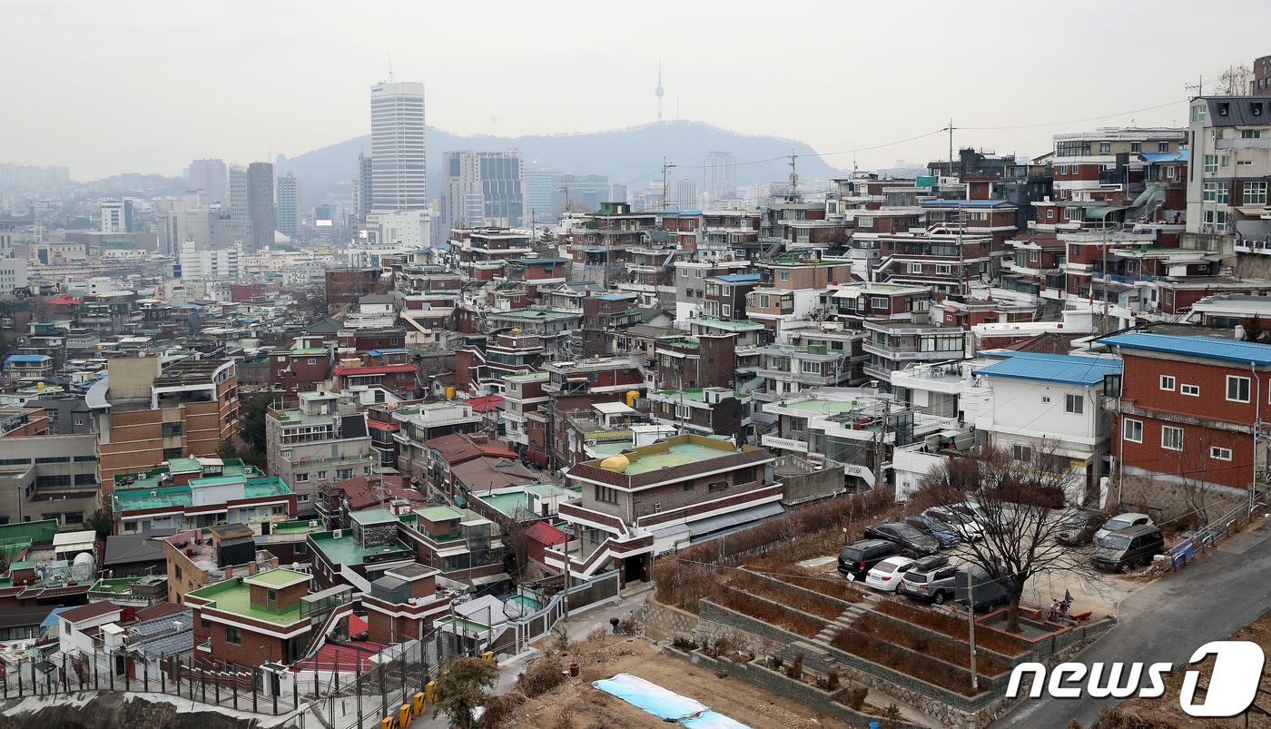 본문 이미지 - 서울 종로구 창신동 23 일대 모습. 2021.12.28/뉴스1 ⓒ News1 임세영 기자